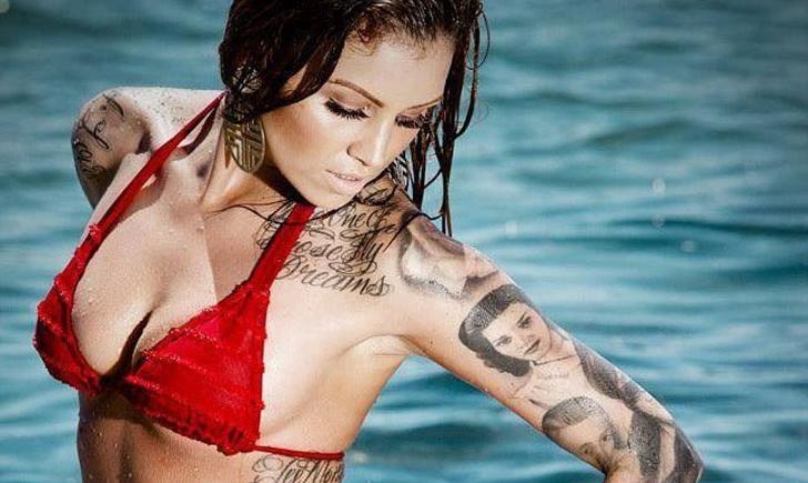Inked hottie Inked hottie