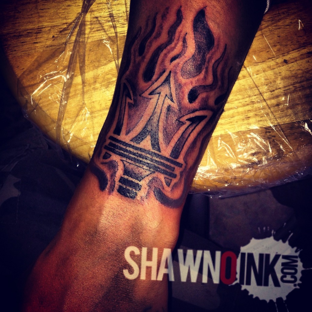 top maserati symbol images for pinterest tattoos top maserati symbol images for pinterest tattoos